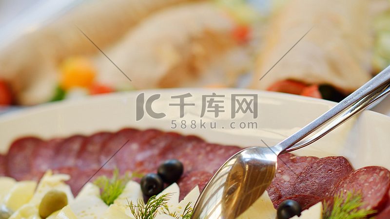 新手烘焙必备：粉类原料规格全解析
