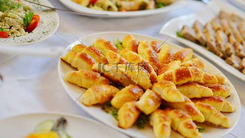 自制狗狗饼干，让爱宠享受健康美味