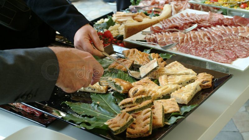 小吃加盟店的盈利潜力分析：一年收益几何？**